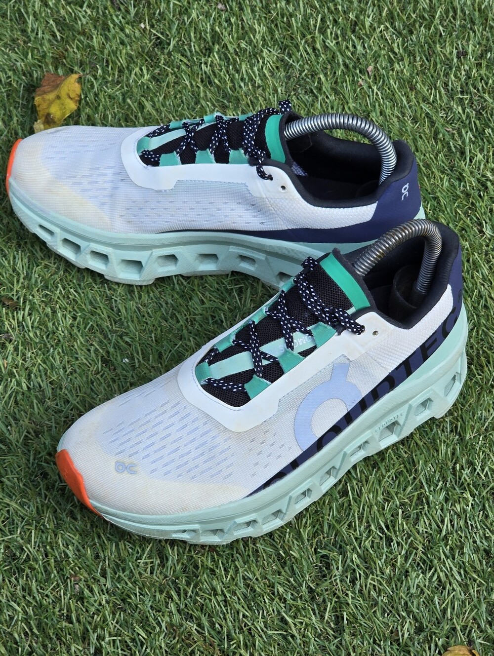 ON CLOUDMONSTER - Womens Sneakers - SIZE 7